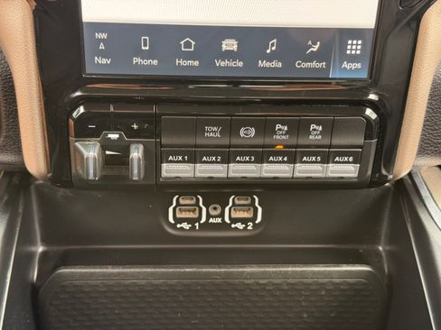 Used 2023 RAM 2500 Laramie AWD/4WD image 17