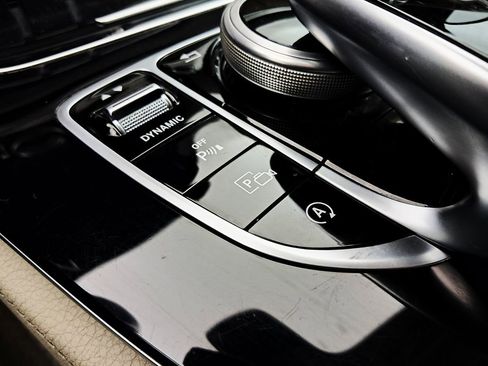 Used 2018 Mercedes-Benz E 300 4MATIC image 34