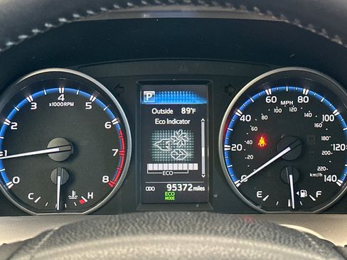 Certified 2017 Toyota RAV4 XLE w/ Carpet Mat Package FWD image 22