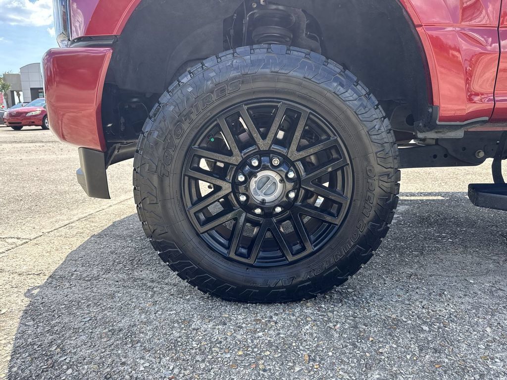 Used 2019 Ford F250 Lariat w/ Lariat Ultimate Package AWD/4WD image 12