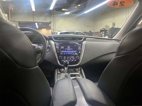 Used 2024 Nissan Murano SV image 14