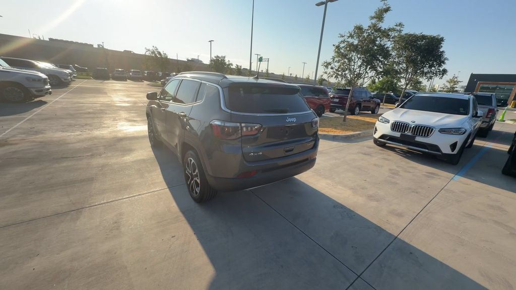 Certified 2023 Jeep Compass Limited AWD/4WD image 2