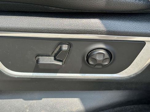 Used 2020 RAM 1500 Laramie AWD/4WD image 14