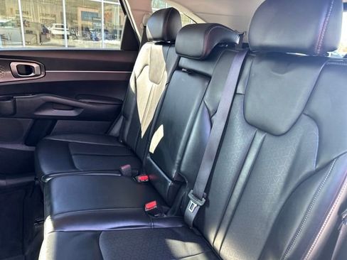 Used 2021 Kia Sorento S image 30