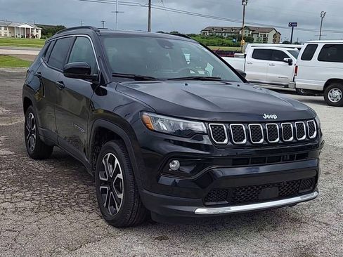 Used 2024 Jeep Compass Limited w/ Sun and Sound Group image 2