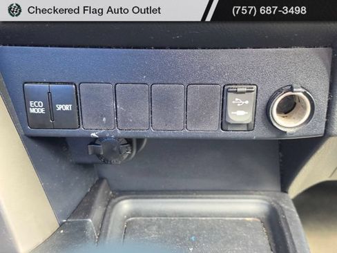 Used 2014 Toyota RAV4 LE FWD image 3
