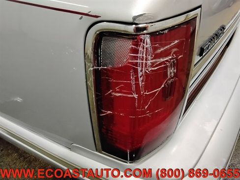 Used 1997 Lincoln Town Car Executive image 17