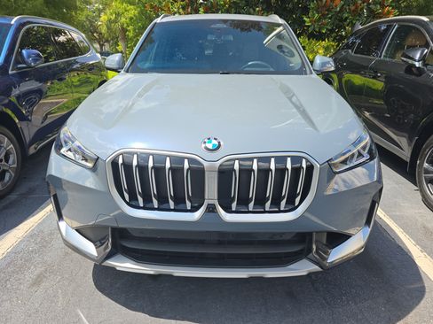Used 2025 BMW X1 xDrive28i AWD/4WD image 2