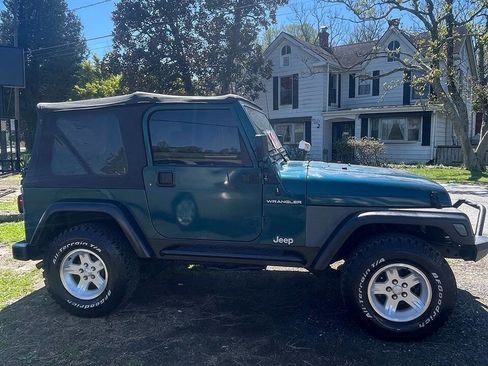 Used 1997 Jeep Wrangler SE image 4