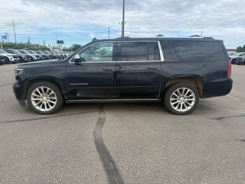 Used 2019 Chevrolet Suburban Premier w/ Premier Plus Edition AWD/4WD image 7