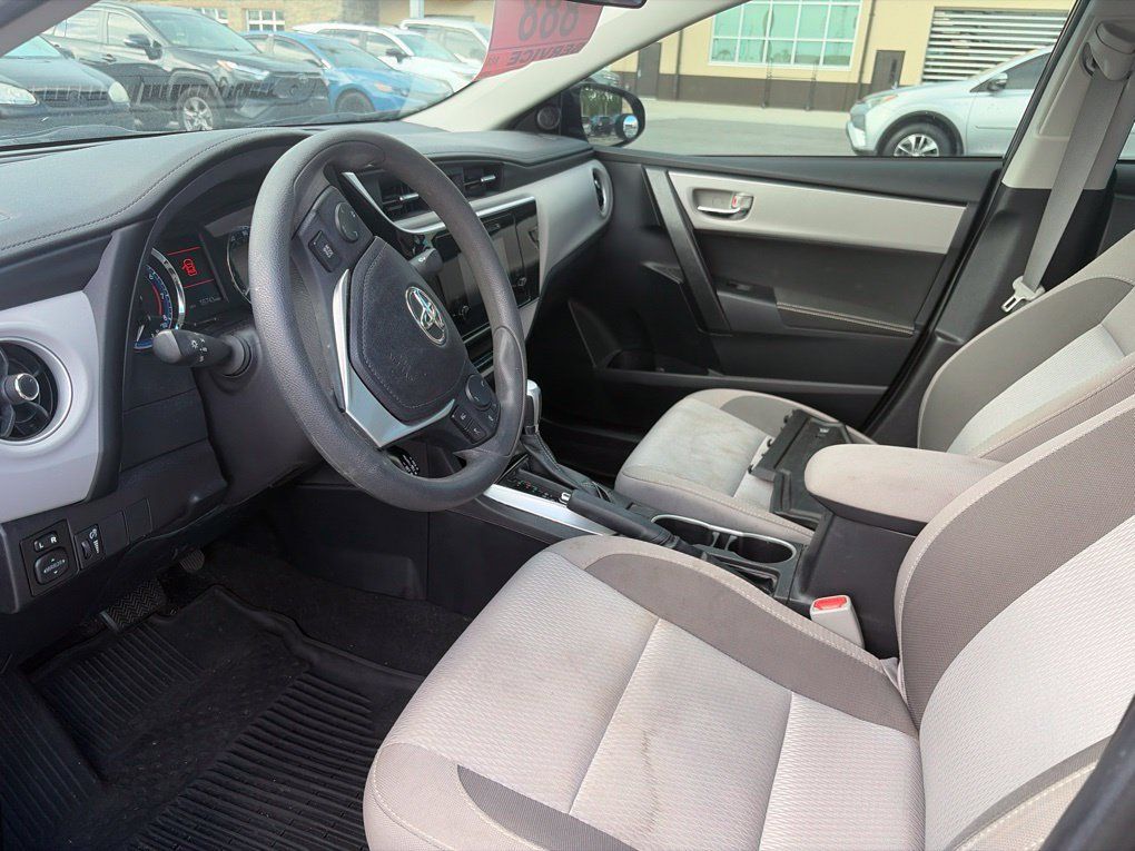 Used 2019 Toyota Corolla LE FWD image 6