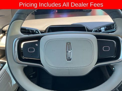 Used 2024 Lincoln Nautilus Premier AWD/4WD image 13