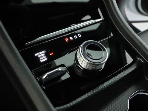 New 2025 Jeep Grand Cherokee L Limited w/ Black Appearance Package image 15