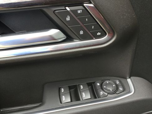 New 2026 Chevrolet Silverado 1500 LTZ w/ LTZ Premium Package AWD/4WD image 9