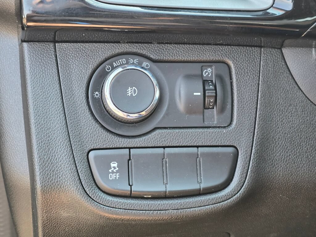 Used 2019 Chevrolet Spark ACTIV FWD image 25