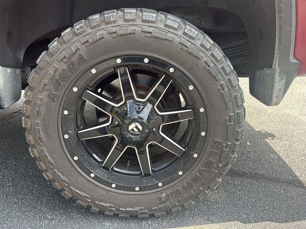 Used 2020 Chevrolet Silverado 2500 LTZ w/ LTZ Premium Package AWD/4WD image 42