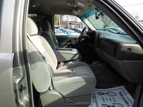 Used 2003 Chevrolet Suburban LS w/ Cargo Package image 6