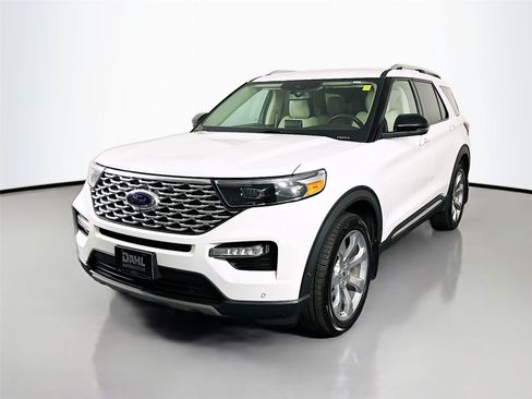 Used 2020 Ford Explorer Platinum w/ Premium Technology Package AWD/4WD image 4