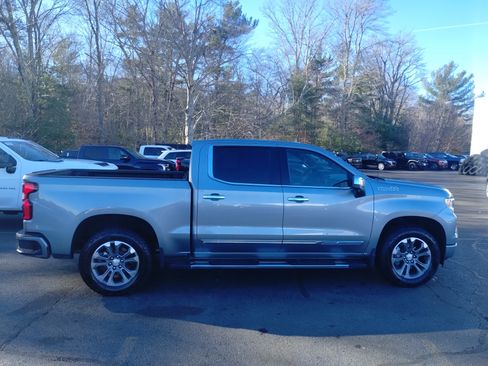 Used 2024 Chevrolet Silverado 1500 High Country image 2