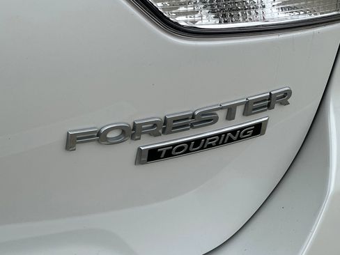 Used 2022 Subaru Forester Touring AWD/4WD image 22
