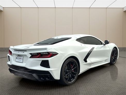 Used 2024 Chevrolet Corvette Stingray Premium Cpe w/ Z51 Performance Package image 5