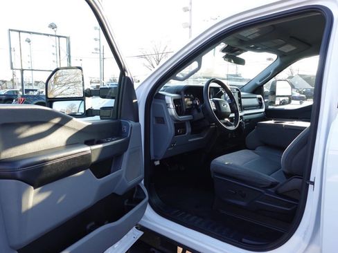 Used 2024 Ford F250 XLT image 12
