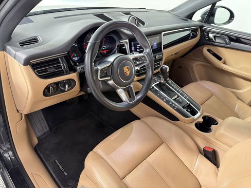 Used 2020 Porsche Macan AWD/4WD image 4