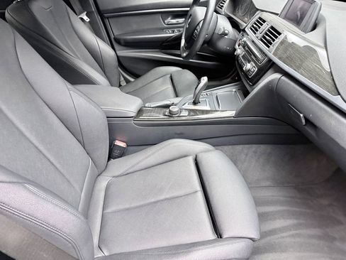 Used 2018 BMW 320i xDrive Sedan image 12