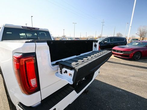 Used 2021 GMC Sierra 1500 AT4 w/ AT4 Premium Package image 17