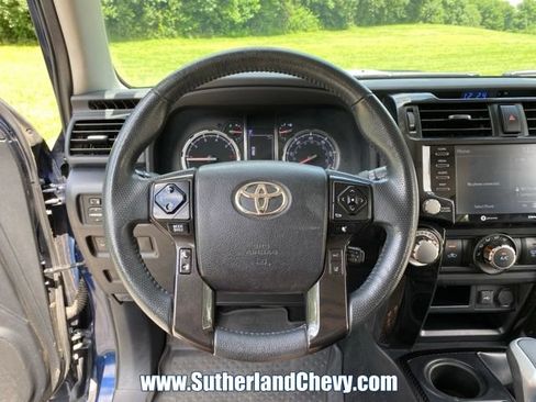 Used 2020 Toyota 4Runner TRD Off-Road Premium w/ Moonroof Package AWD/4WD image 21