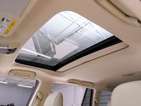 Used 2014 Lexus GX 460 image 4