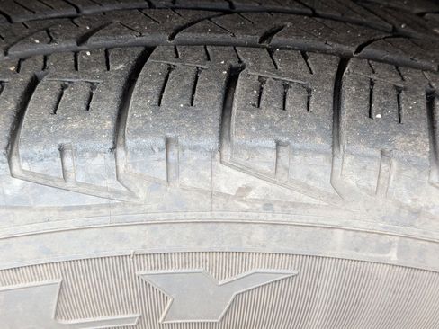 Used 2019 INFINITI QX50 Essential w/ Premium Heat Package image 11