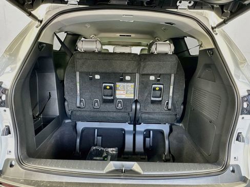 New 2026 Toyota Sienna XLE FWD image 26