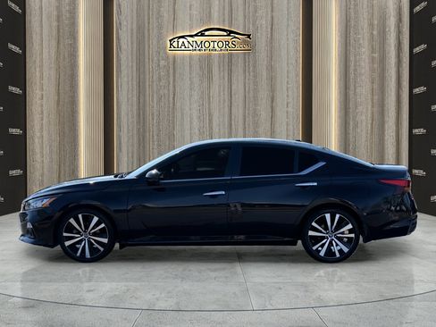 Used 2020 Nissan Altima 2.0 Platinum image 4