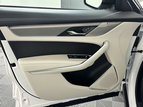 Used 2026 Jaguar F-PACE R-Dynamic S image 10