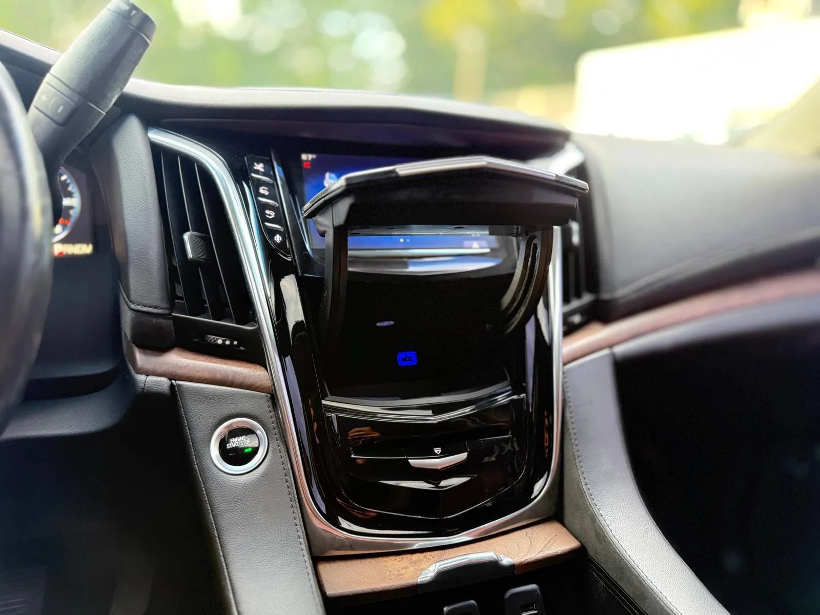 Used 2015 Cadillac Escalade ESV Premium AWD/4WD image 24