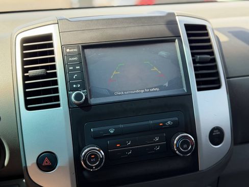 Used 2019 Nissan Frontier S RWD image 12