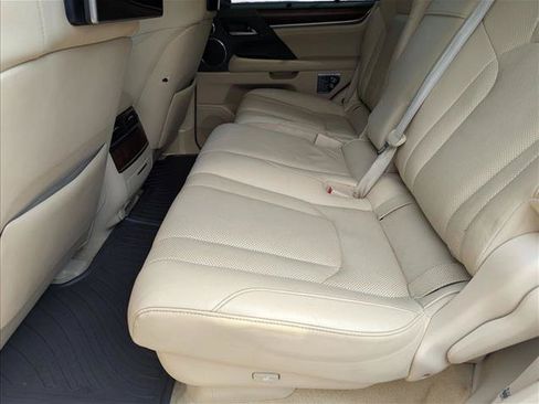 Used 2016 Lexus LX 570 4WD w/ Luxury Package image 19