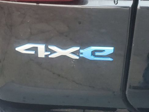 Used 2023 Jeep Wrangler Unlimited Sahara w/ Safety Group image 8