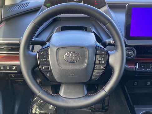 Certified 2025 Toyota Prius Plug-In Hybrid image 16