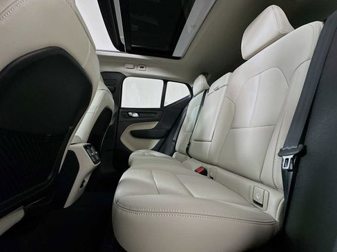 New 2026 Volvo XC40 B5 Plus w/ Protection Package Premier image 22