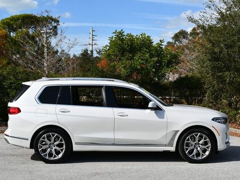 Used 2021 BMW X7 xDrive40i w/ Premium Package 2 image 7