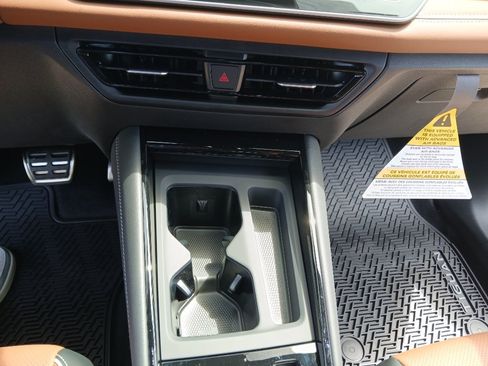New 2026 Volkswagen Tiguan SEL R-Line AWD/4WD image 18