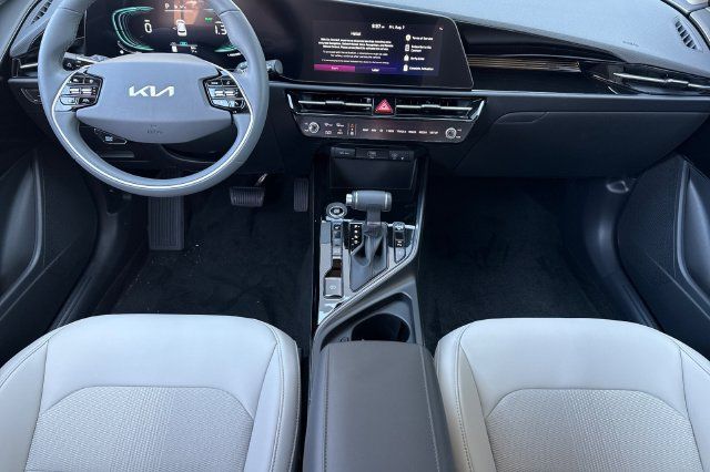 New 2026 Kia Niro EX FWD image 16
