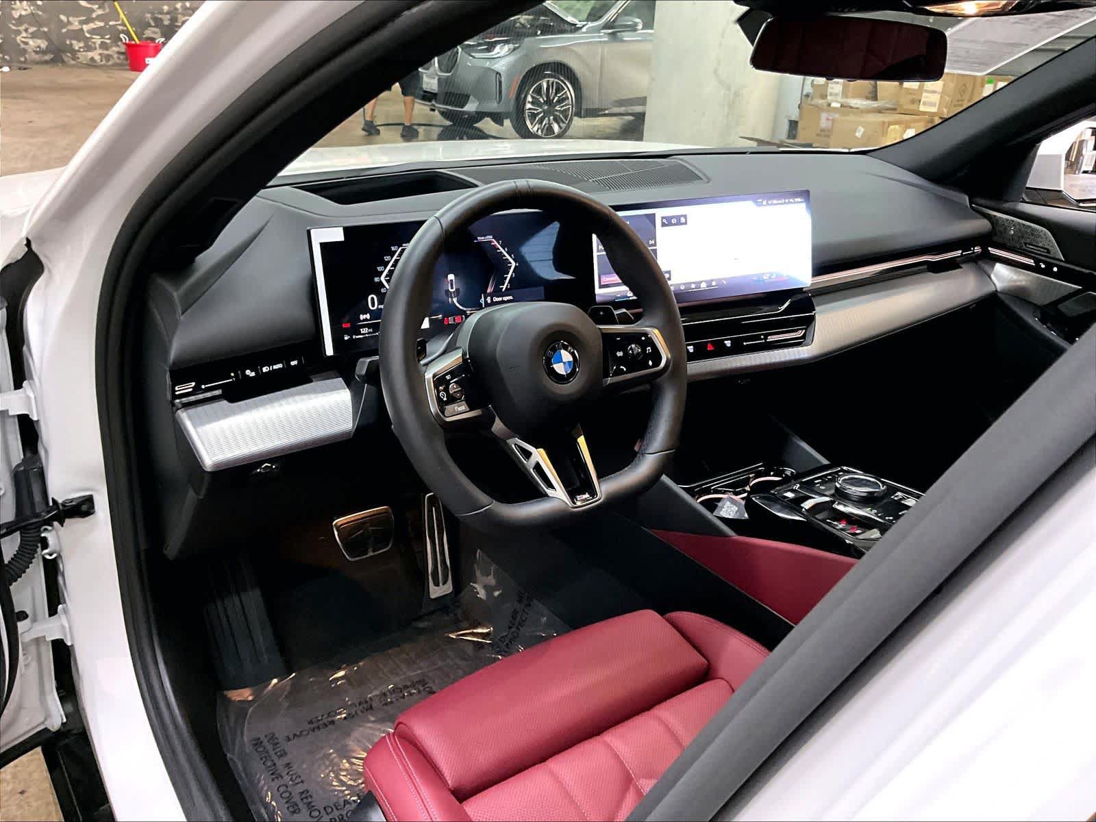 Used 2026 BMW 530i w/ M Sport Package RWD image 17