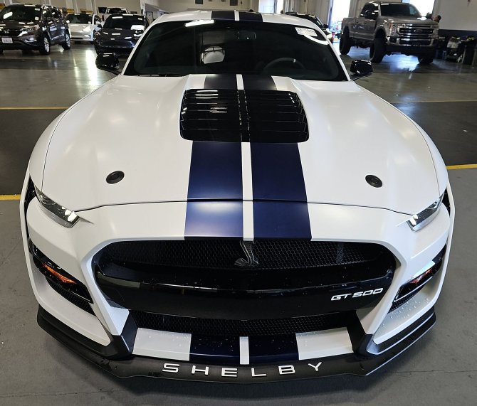 Used 2022 Ford Mustang Shelby GT500 w/ Technology Package RWD image 12