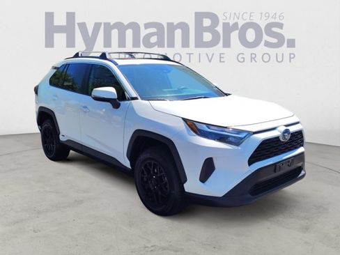 Used 2022 Toyota RAV4 XLE w/ Convenience Package AWD/4WD image 1
