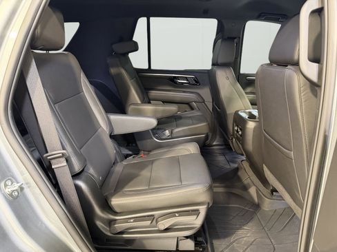 Used 2026 Chevrolet Tahoe LT w/ Comfort Package RWD image 12