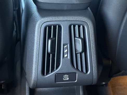 Used 2026 BMW X2 xDrive28i AWD/4WD image 16