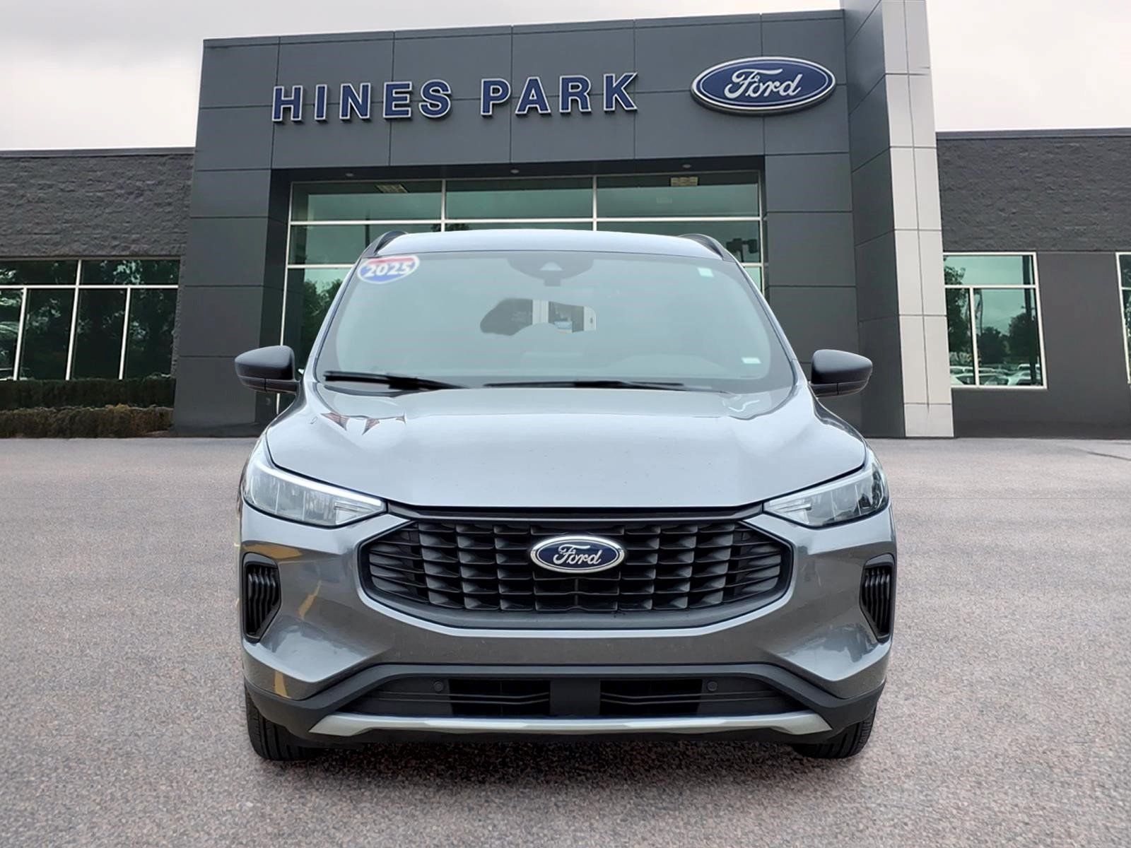 Used 2025 Ford Escape ST-Line FWD image 2